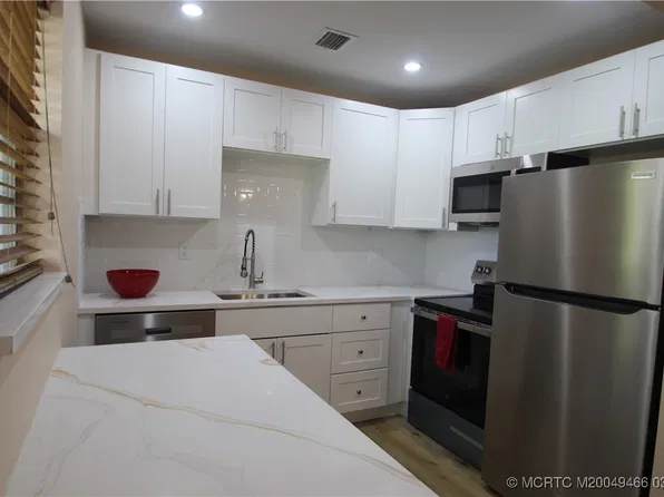 2929 SE Ocean Blvd APT 131-10, Stuart, FL 34996