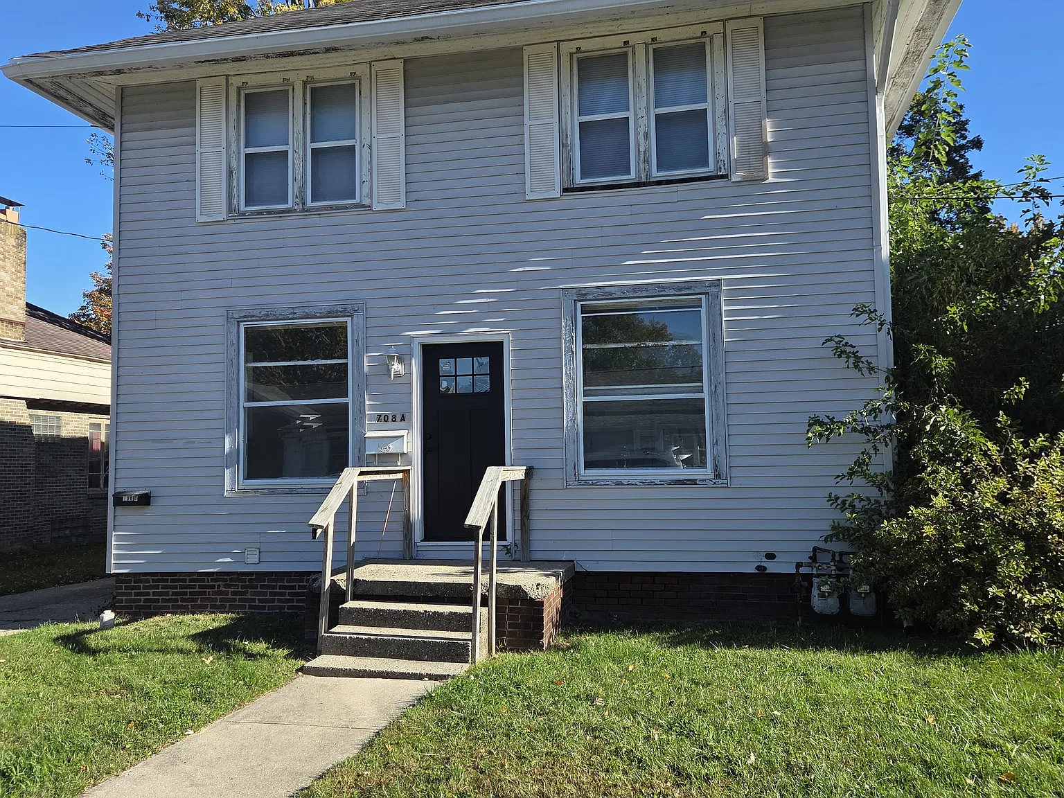3 bed, $1,400 — Photo 2