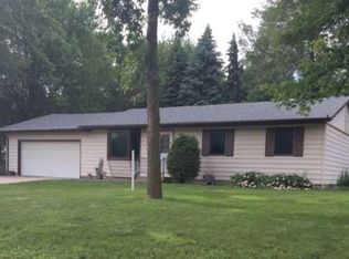 760 19th St, Windom, MN 56101