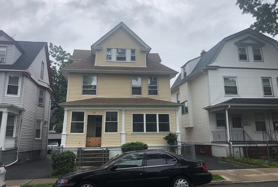 1st image of 28 N 23rd St