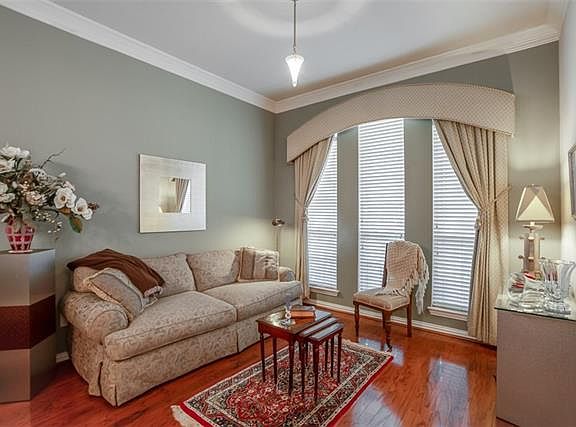 5th image of 3032 Abbey Ln