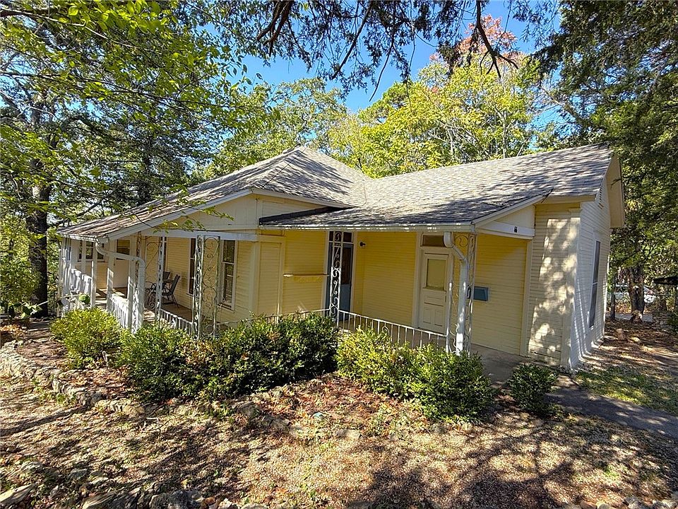 1st image of 44 Ridgeway Ave