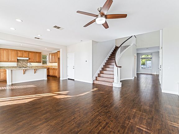 5th image of 27917 Mariposa St