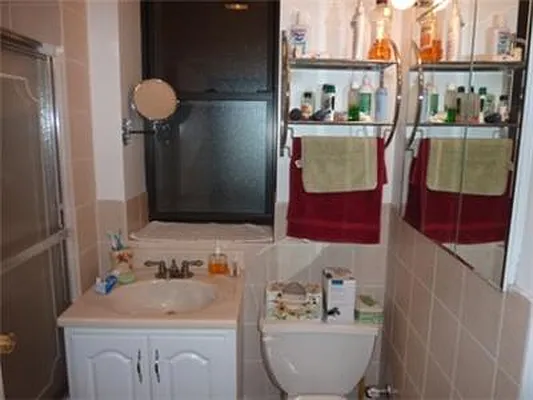 Rented by Cohen Smith Chang LLC | media 14