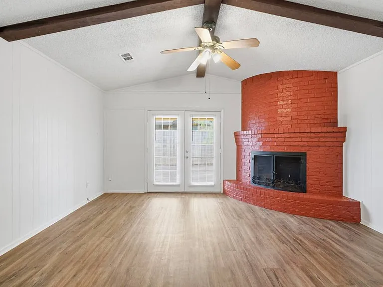 7911 Albany Ave #B — Photo 2