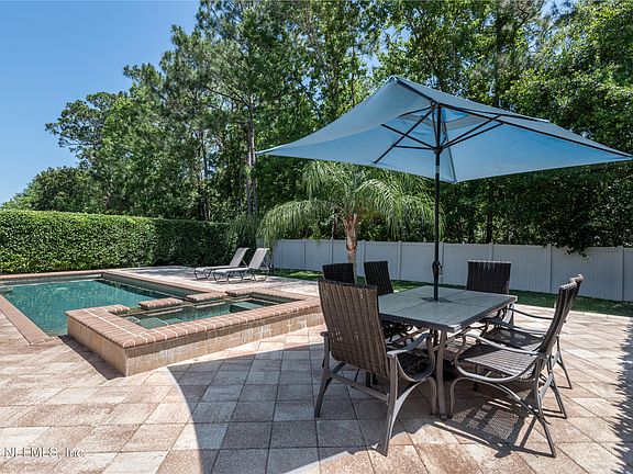 3rd image of 13107 HIGHLAND GLEN Way E