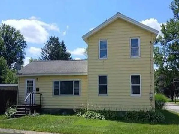 34 Warden St, Union City, PA 16438