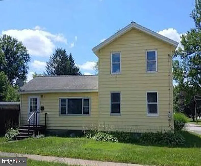 34 Warden St photo 1