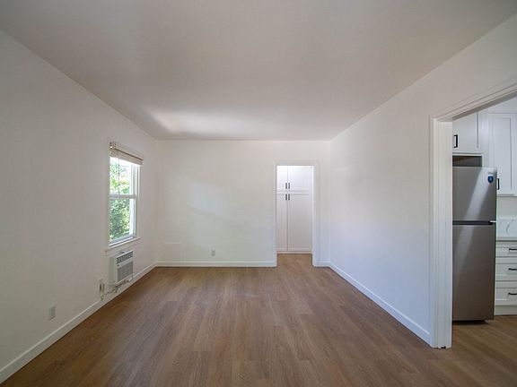 2nd image of 14437 Dickens St #14439