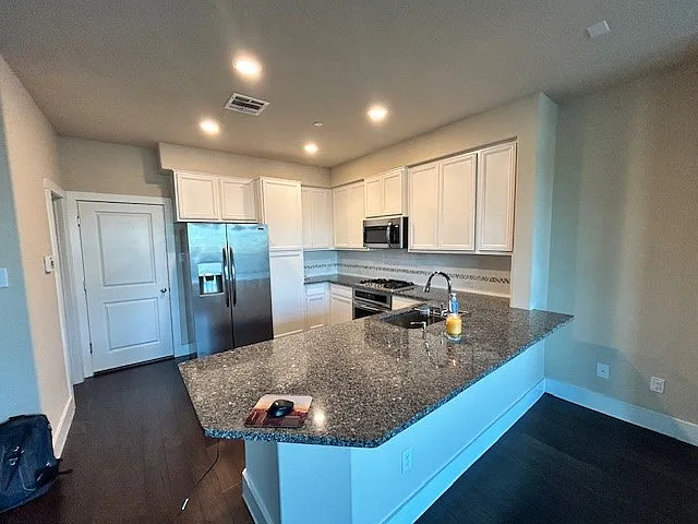 2424 Eureka Way — Photo 7