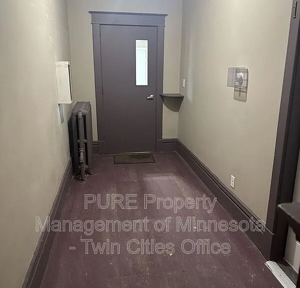 605 Van Buren Ave #3 — Photo 23