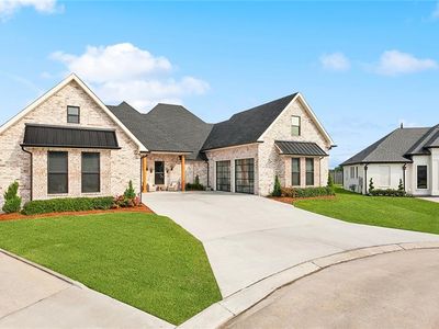 1600 Heatherwood Dr, Harvey, LA, 70058