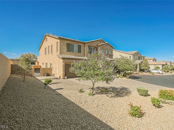 3rd image of 9790 Mosaic Canyon Ct