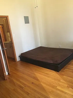 Rented by Warren T Real Estate Corp. | media 16