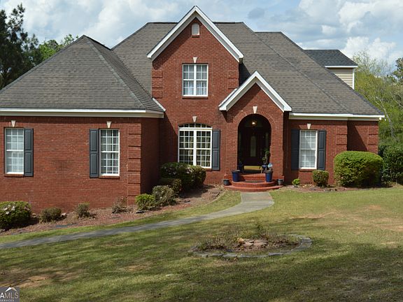 2nd image of 233 Brookwood Trl
