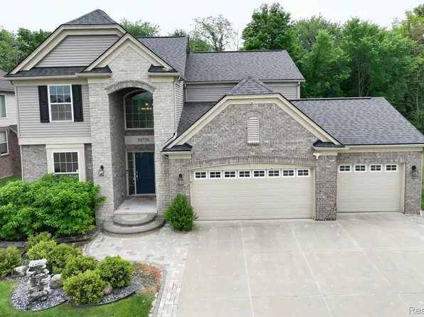 50736 Sevilla Cir, Novi, MI 48374