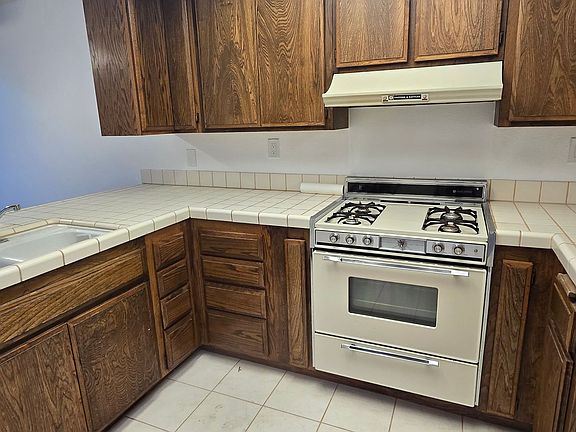 5th image of 8976 Aberdare St