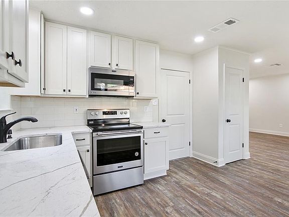 3rd image of 117 Jane Ln
