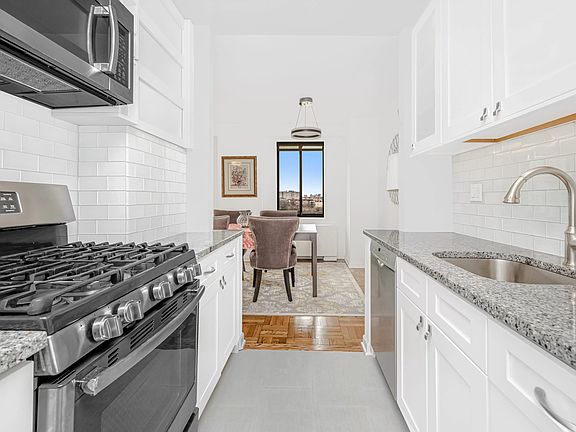 5th image of 3671 Hudson Manor Ter APT 10J