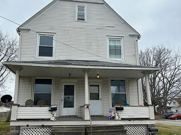 5th image of 223 W 29th St #223