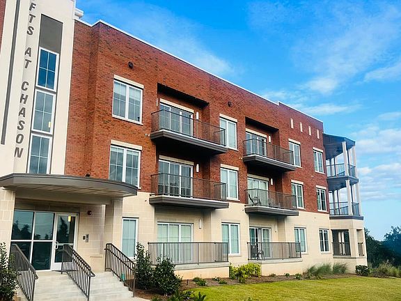 3rd image of 223 N Donalson St #33