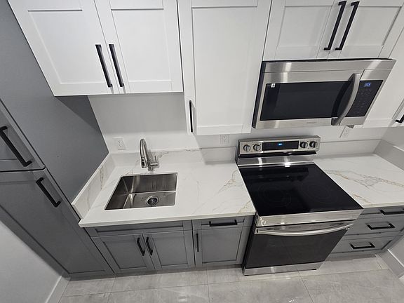 5th image of 5835 SW 116th Ave