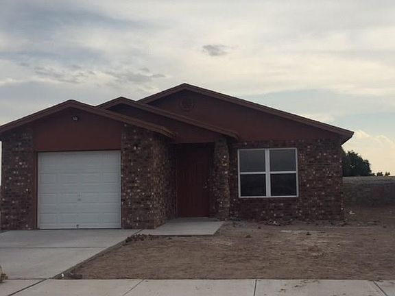 2nd image of 13807 Alamito Creek Ave