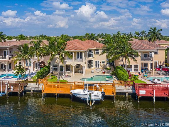 3rd image of 1545 Windjammer Way