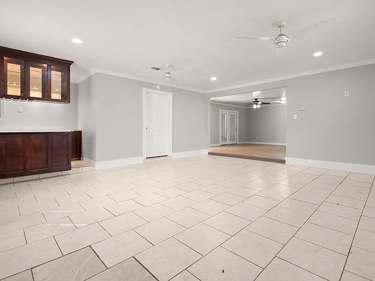 907 Northbend Dr — Photo 13