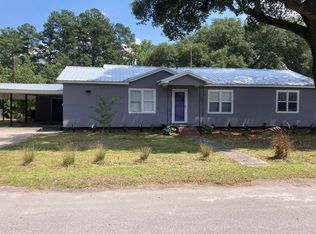 110 Groves St, Walterboro, SC 29488