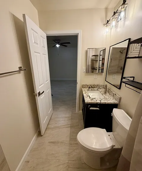 1120 S Hazelton Ln — Photo 12