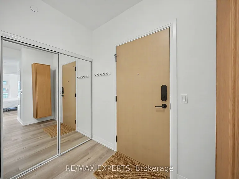 280 Dundas St W #1805 — Photo 2
