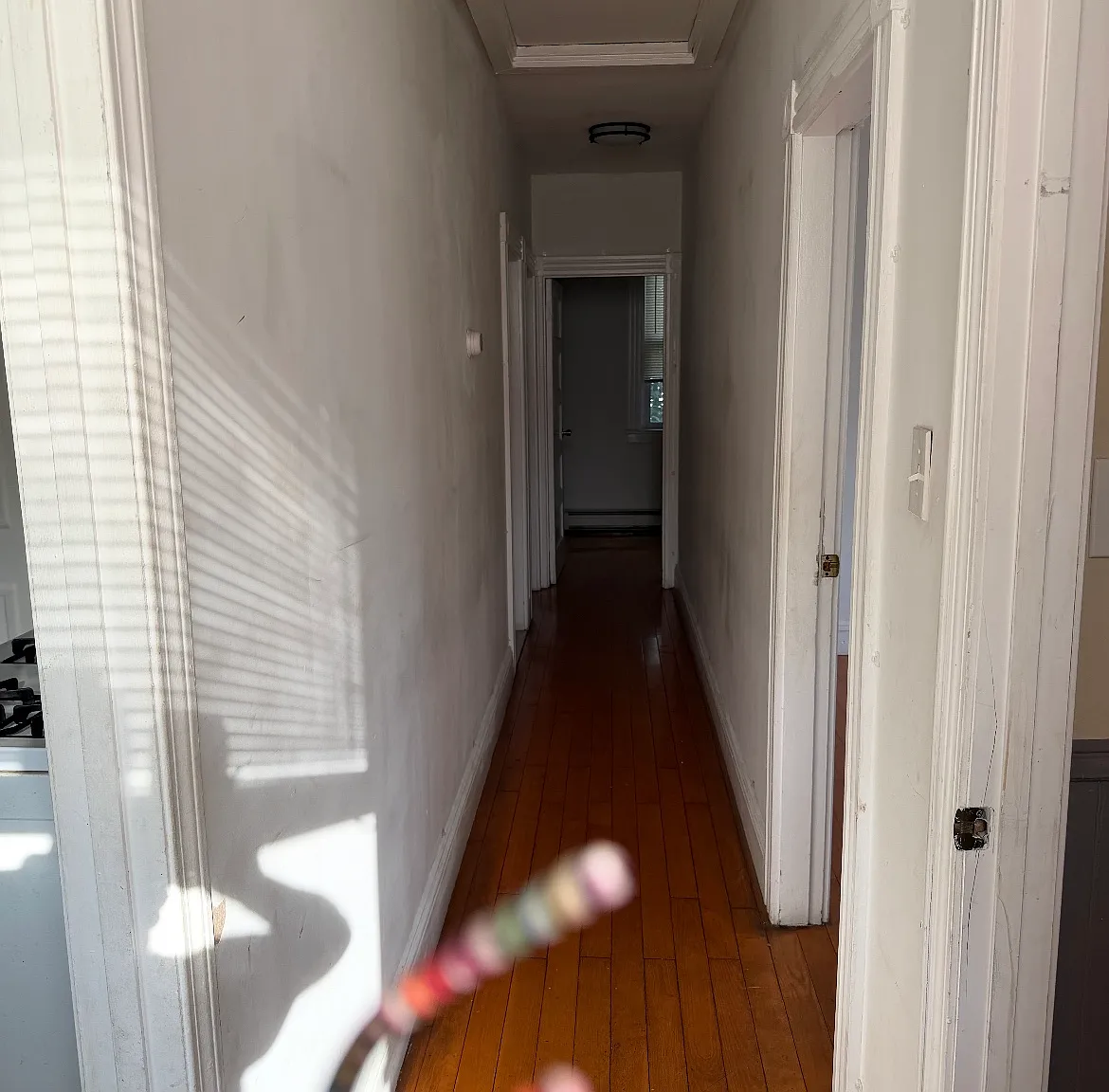 3 bed, 900 sqft, $1,700 — Photo 2