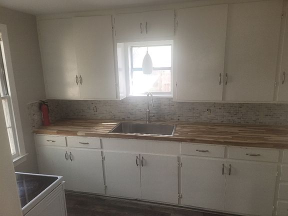 3rd image of 3430 Lawnview St