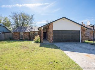 1109 W Nashville St, Broken Arrow, OK 74012