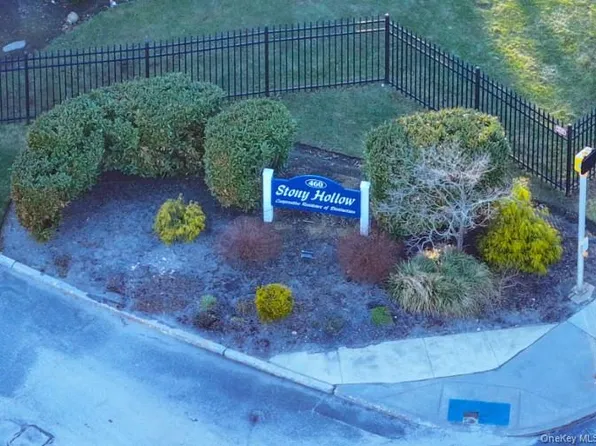 460 Old Town Road #24H, Port Jefferson Station, NY 11776