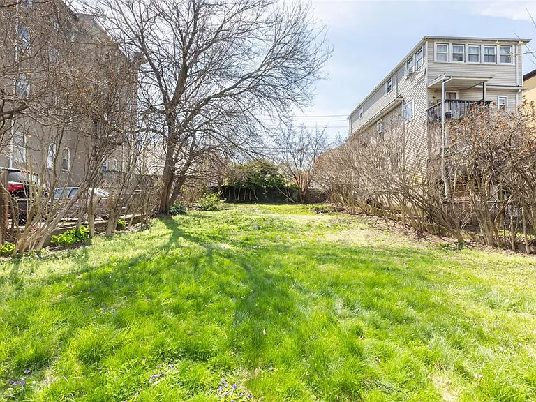 74 Grace Church St #2 — Photo 8