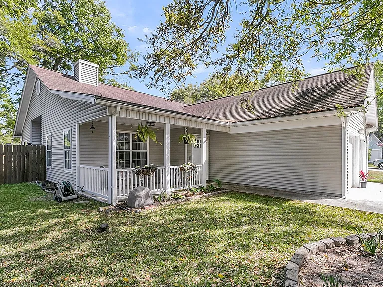 2045 Arundel Pl — Photo 3