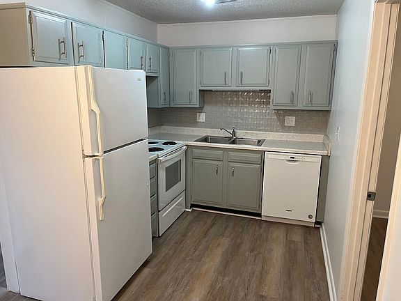 4th image of 405 Allison Ave SW #4