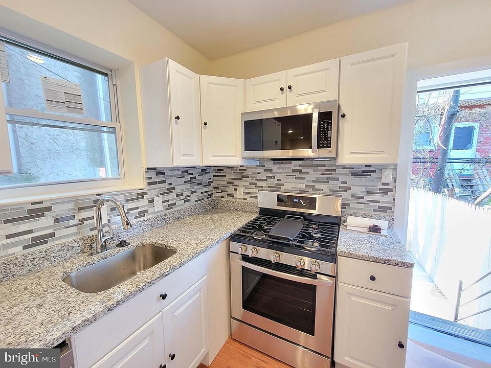 2nd image of 1706 S Conestoga St