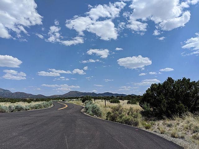 1st image of 94 Sandstone Trail