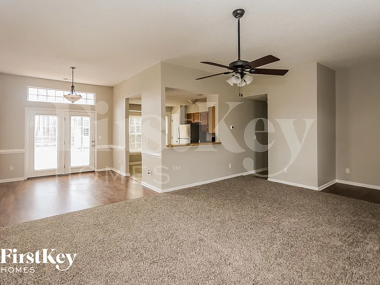 2035 David Earl Dr — Photo 6