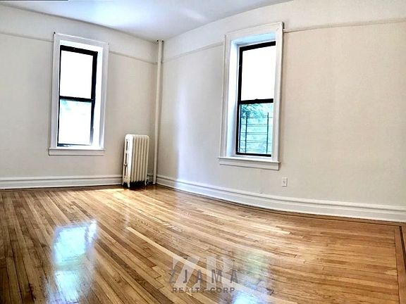 4th image of 160 Fenimore St APT 3J