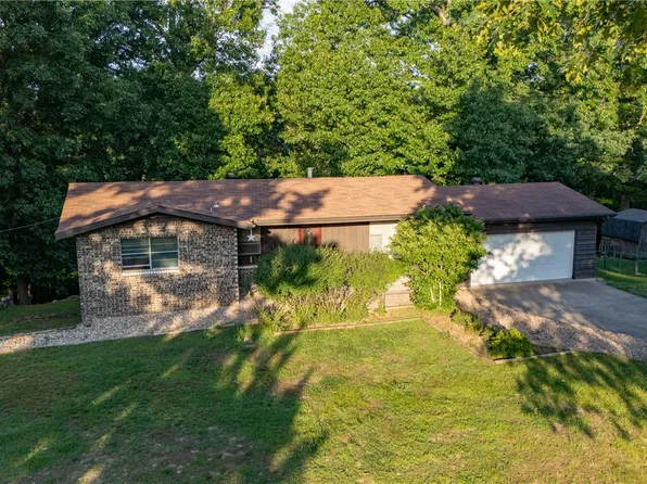 9384 Grimes Dr, Rogers, AR 72756