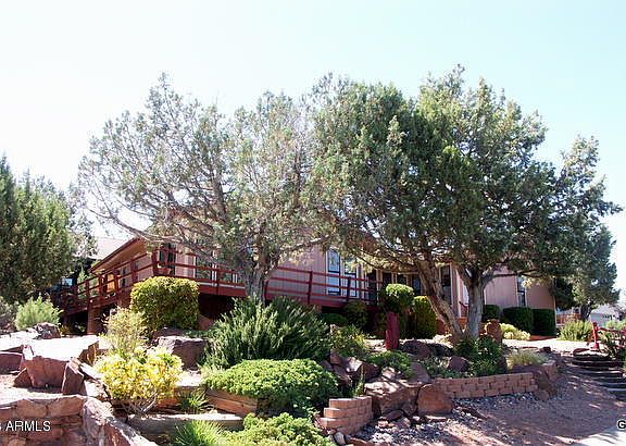3rd image of 206 S Brassie Dr