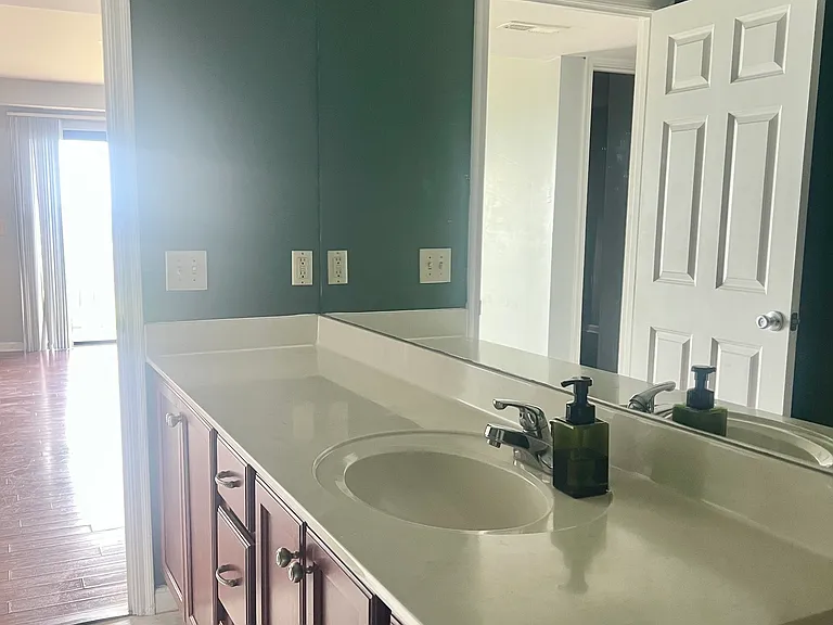355 Grand Ave #201 — Photo 18