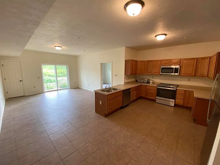 215 Kenlee Dr — Photo 15