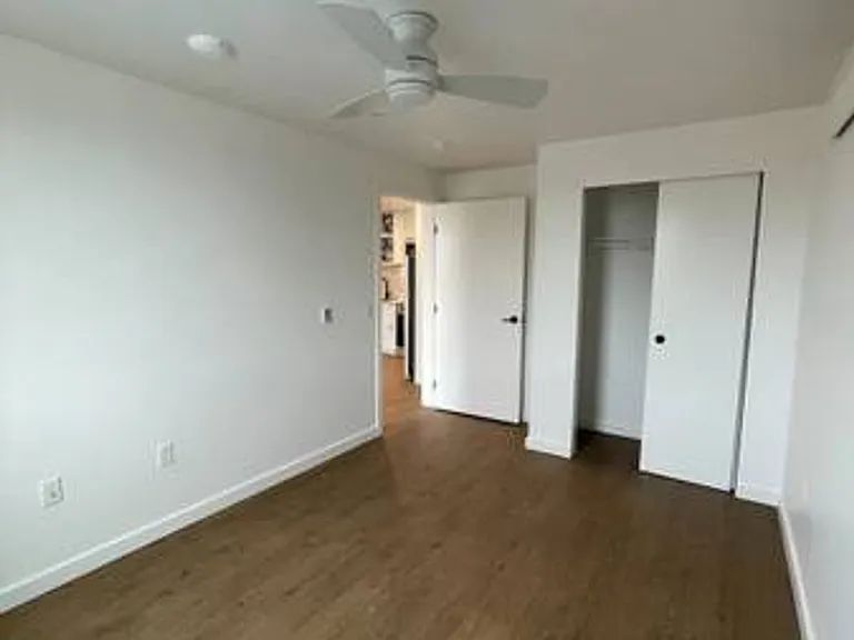 5560 NE 42nd Ave — Photo 8