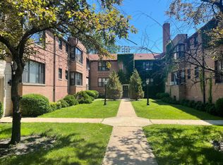 7383 N Winchester Ave #1, Chicago, IL 60626
