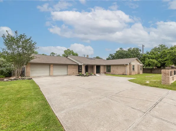 1711 Glade St, College Station, TX 77840